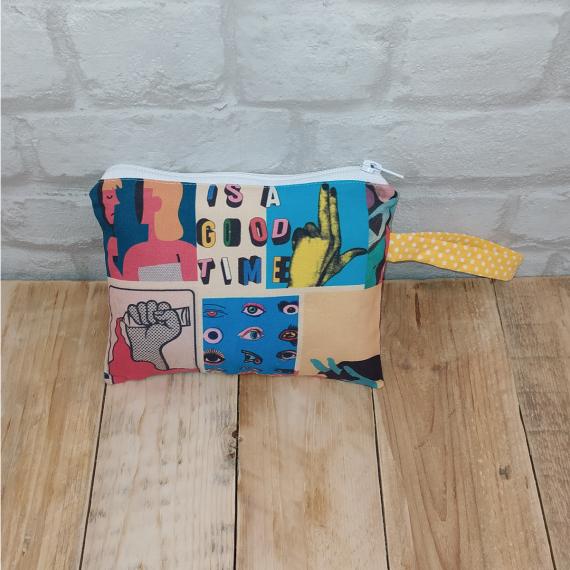 pochette bustina stoffa fantasia pop, zip e laccetto