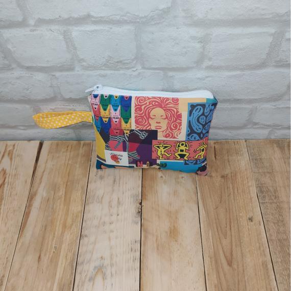 pochette bustina stoffa fantasia pop, zip e laccetto